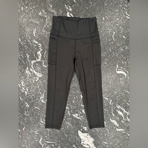 Adrienne Vittadini Sport Capri Leggings